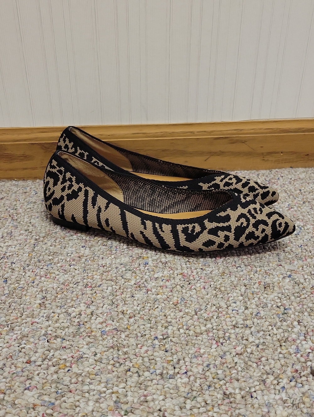 Corso Como Beige & Black Animal-Print Pointed-Toe Fabric Flat 8.5 Office Mobwife